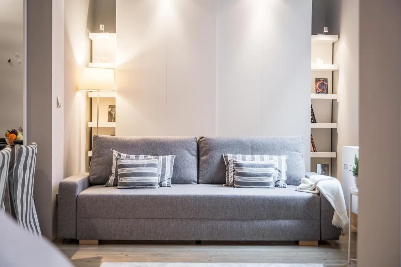 Ab Plus - Via Santo Stefano 74 Μπολόνια 0*,