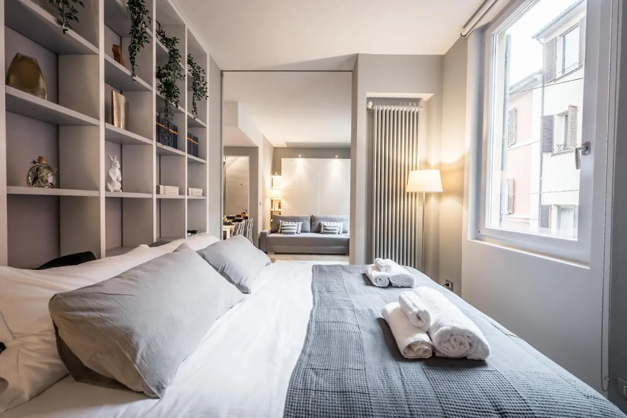 Ab Plus - Via Santo Stefano 74 Μπολόνια 0*,